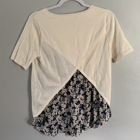 Loft XS Cream & Floral Top - Picture 2 of 6